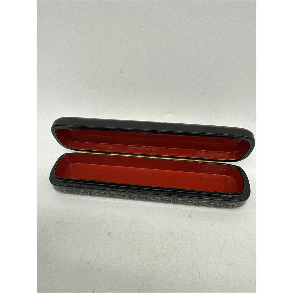 Vintage Russian Lacquer Hand Painted Peaochuho Trinket/Pencil Box
